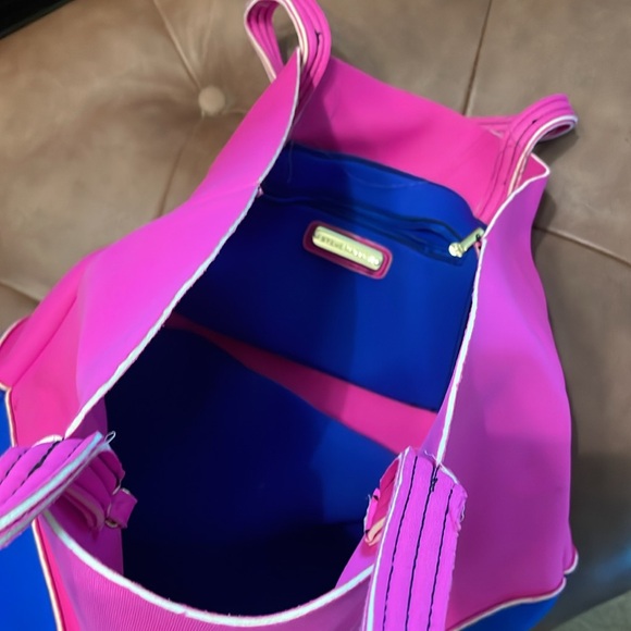 Steve Madden Bright Pink and Royal Blue Satchel with wash bag - Picture 3 of 5